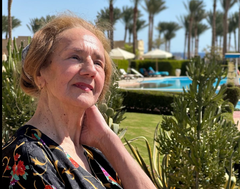 Sofia Vicoveanca, internată de urgență după un preinfarct Cunoscuta interpretă de muzică populară Sofia Vicoveanca a fost internată de urgență în Spitalul Județean Suceava, după ce a suferit un preinfarct