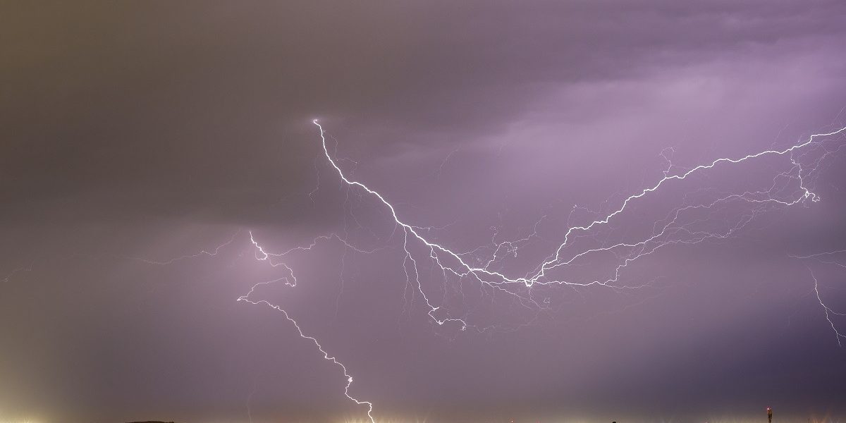 vreme-fulgere.jpg - ReactiveNews
