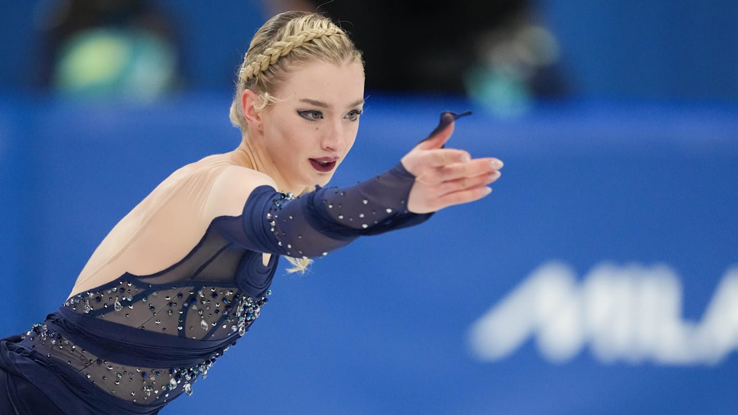 Amber Glenn: O Pionieră pe Gheață și În Lupta cu Dilemele Personale Amber Glenn, patinatoarea americană, a devenit un simbol al curajului și al perseverenței pe gheața competițională