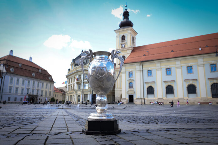 0P5A7987-2-696x464.jpg - ReactiveNews