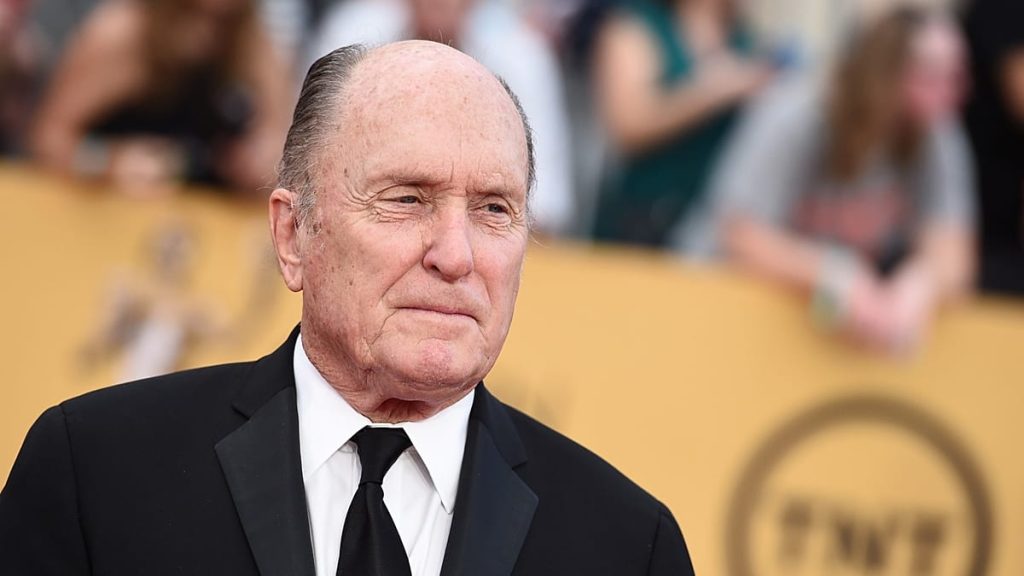 Robert Duvall a murit la 95 de ani: O legendă a cinematografiei a plecat dintre noi Robert Duvall, celebrul actor american cunoscut pentru rolurile sale memorabile din filme precum „Nașul” și „Apocalypse Now”, a trecut în neființă duminică, la vârsta de 95 de ani