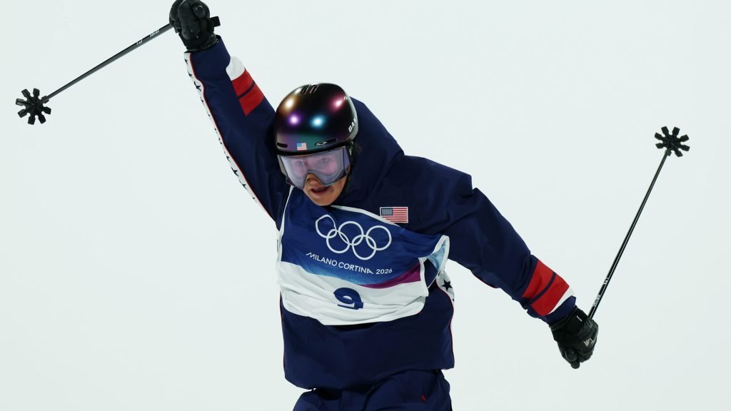 Marele spectacol al freeskierilor la Olimpiada de la Milano-Cortina Duminică seara, freeskierii au depășit limitele posibile în calificările pentru proba de big air masculin la Jocurile Olimpice de iarnă de la Milano-Cortina 2026