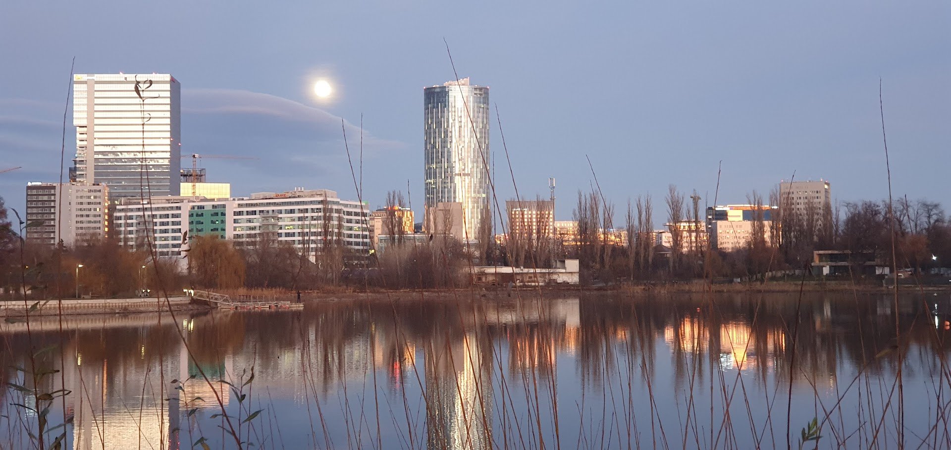 Bucureștiul stagnează în piața de birouri din 2025: lipsa de proiecte noi menține ritmul lent al sectorului Anul 2025 a marcat o pauză semnificativă pentru piața de birouri din București, fiind primul în ultimele două decenii fără nicio livrare majoră de spații noi