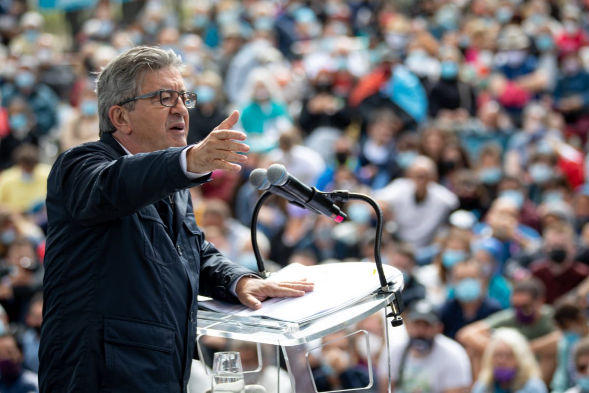 Totalul persoanelor aflate în custodia autorităților franceze în ancheta privind uciderea unui tânăr activist de extremă dreapta în Lyon a ajuns la 11, după ce încă două persoane au fost reținute în ultimele zile
