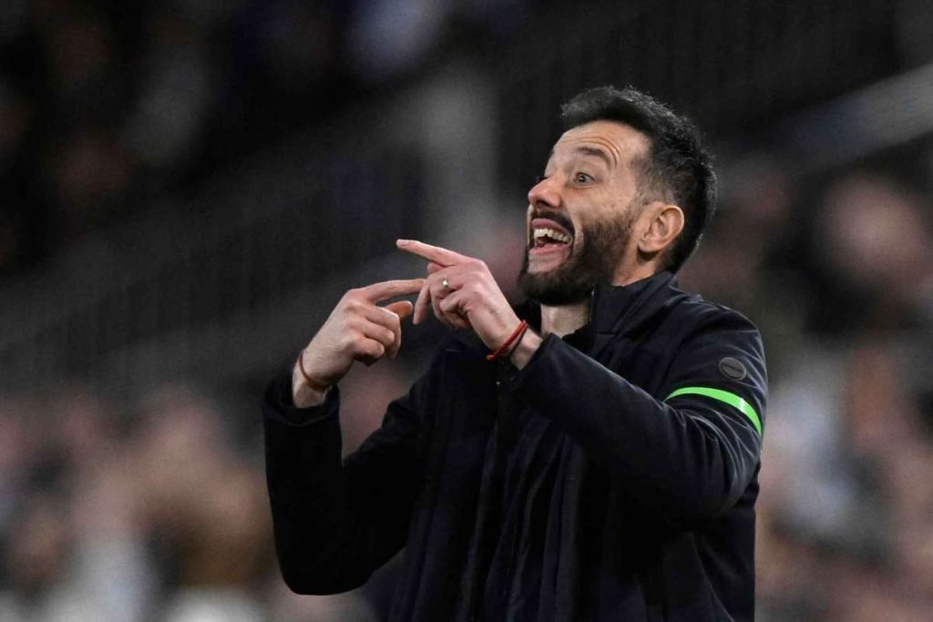Valencia și Sevilla, în criză după rezultate dezamăgitoare Valencia a suferit o nouă înfrângere pe teren propriu, pierzând cu 0-2 în fața Real Madrid la Mestalla, lăsând echipa în poziția a 17-a în clasamentul LaLiga