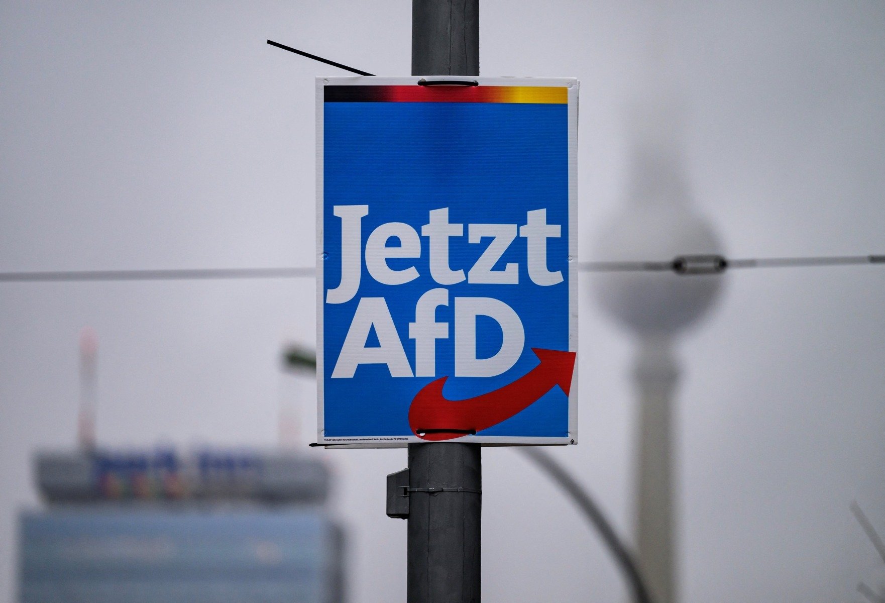 Filiala partidului Alternativa pentru Germania din Saxonia Inferioară, clasificată ca extremistă de autorități Blocaj între discursul populist și monitorizarea oficială: autoritățile din Saxonia Inferioară au decis să includă filială locală a partidului Alternativa pentru Germania (AfD) pe lista organizațiilor considerate extremiste