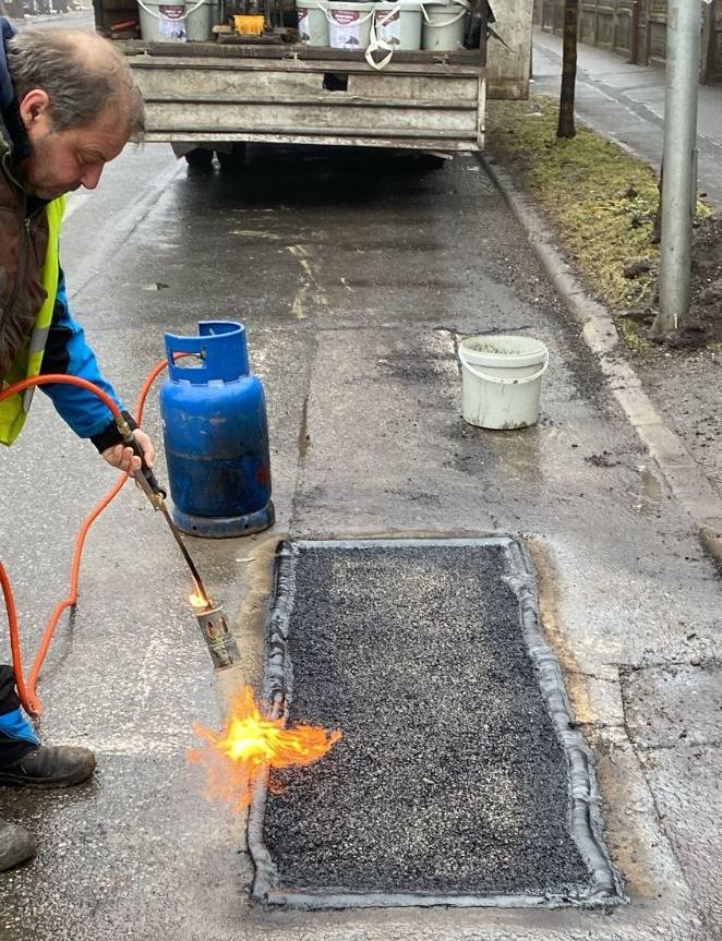 Cum poți raporta gropile din carosabil în Sector 6