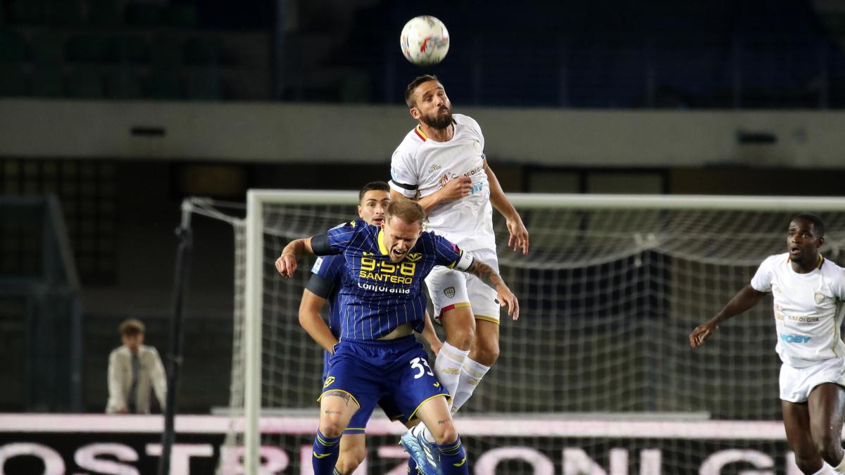 Cagliari și Lecce se pregătesc pentru confruntarea din Serie A Cagliari și Lecce vor înfrunta provocările posticipului din cadrul celei de-a 25-a etape a Seriei A, meci programat să înceapă la ora 20:45, la stadionul Unipol Domus