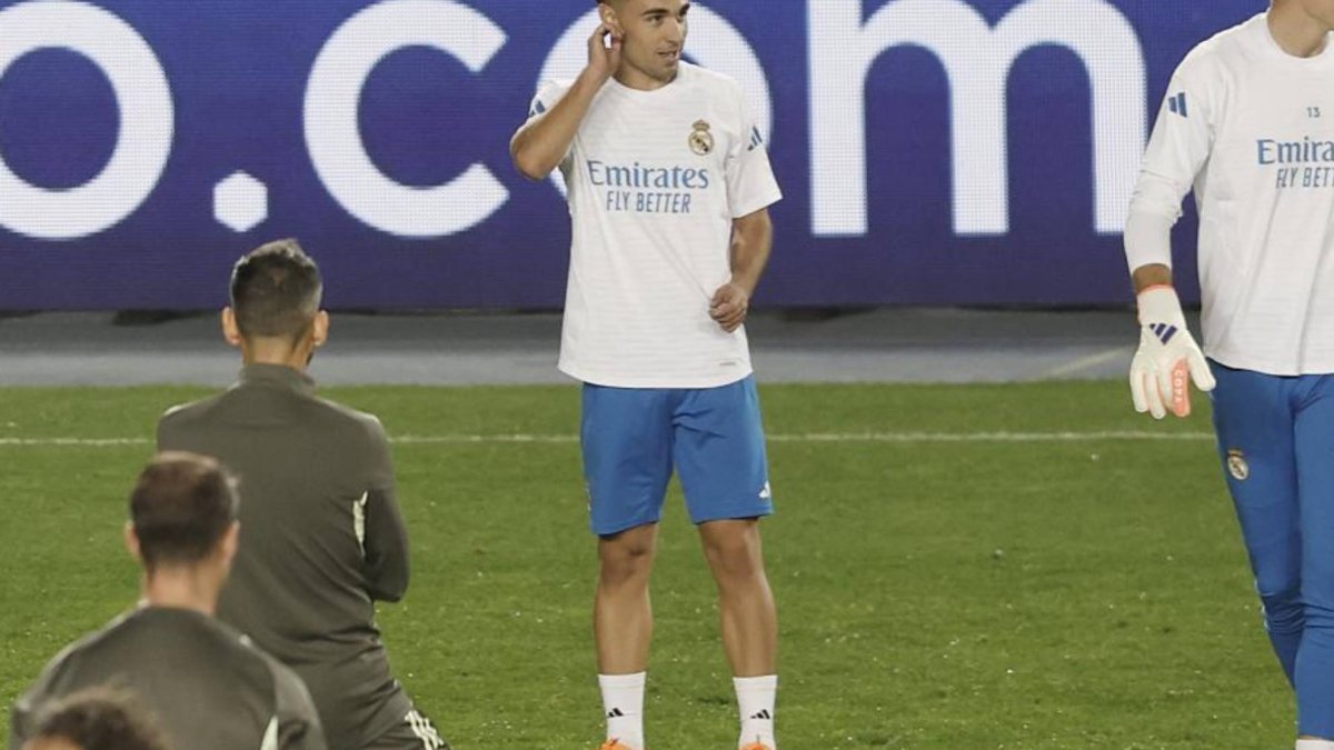 Real Madrid surprinde cu alegerea titularului în partida de la Mestalla Real Madrid a anunțat, cu doar câteva ore înainte de confruntarea cu Valencia, surprizătoarele alegeri ale antrenorului Arbeloa