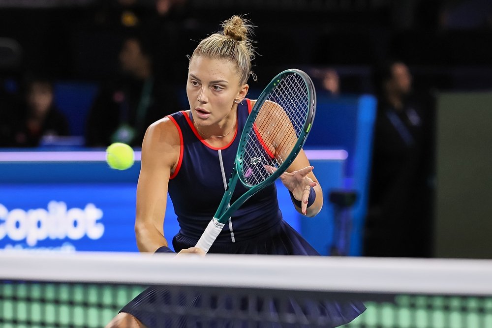 Jaqueline Cristian avansează în optimile WTA Dubai Jaqueline Cristian s-a calificat în optimile turneului WTA Dubai după un meci scurt, în care a câștigat fără drept de apel cu 6-0