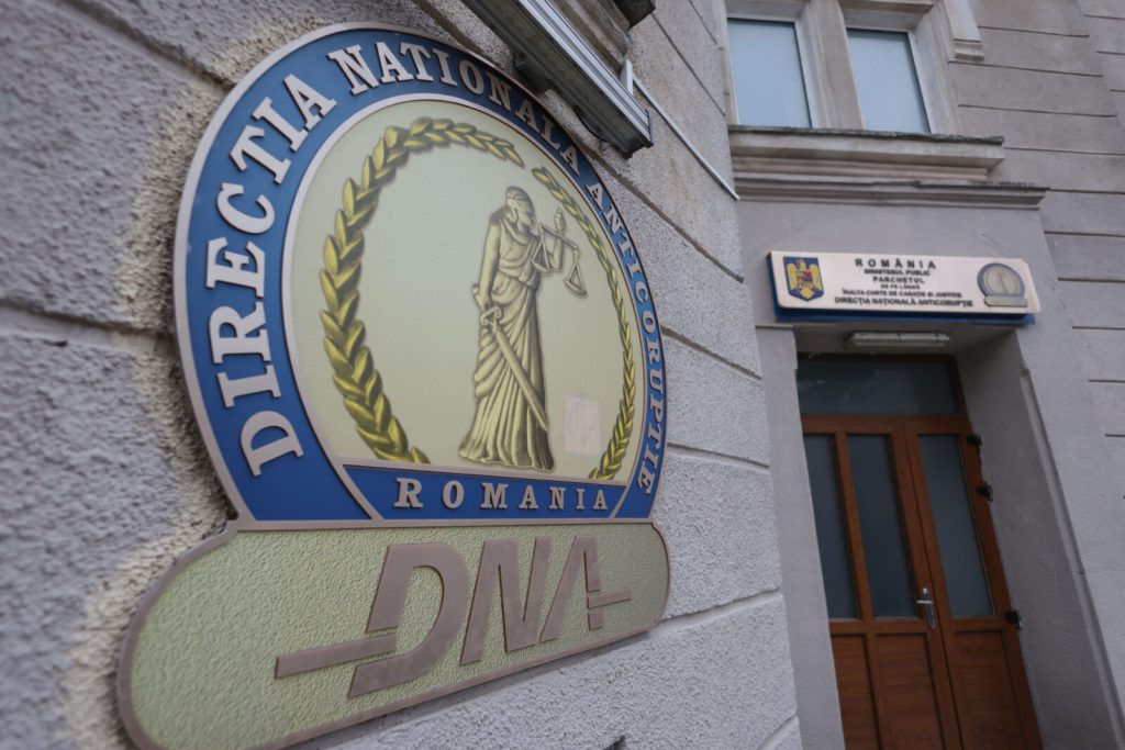 Proces de selecție pentru cele mai importante parchete ale țării: startul oficial al candidaturilor Ministrul Justiției a dat undă verde procesului de numire pentru cele mai influente parchete din București, fiind publicată lista candidaților înscriși pentru funcțiile de conducere de la Parchetul General, DNA și DIICOT