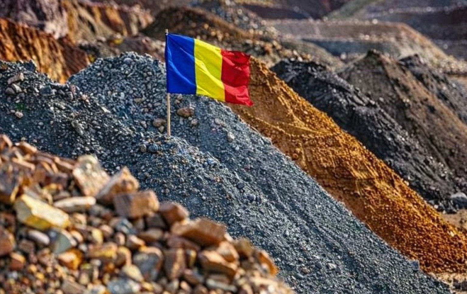România poate deveni, în următorii ani, un punct strategic pe harta mondială a aprovizionării cu materiale esențiale pentru tehnologii avansate, într-o perioadă în care pământurile rare au devenit o moneda geopolitică de maximă importanță