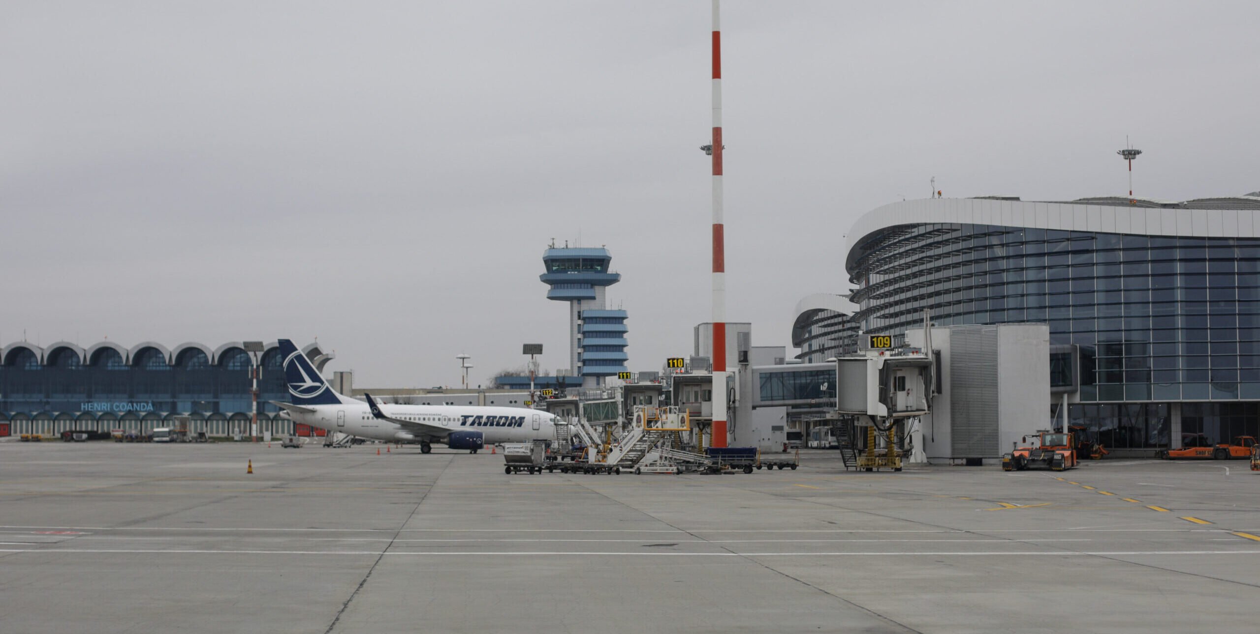 Din data de 10 februarie, aeroportul „Henri Coandă” din Otopeni a implementat noi proceduri tehnologice la turnul de control, în cadrul eforturilor continue de modernizare și eficientizare a serviciilor de trafic aerian