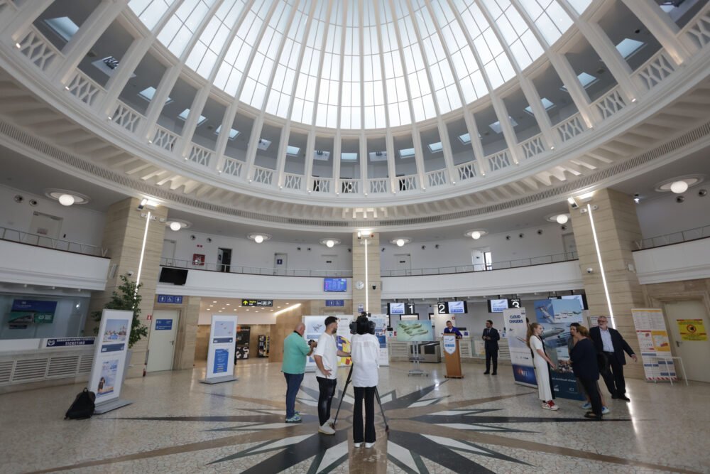 Wizz Air a făcut un pas important pentru legătura directă între București și Stockholm, anunțând lansarea unei noi rute directe de la Aeroportul Internațional „Aurel Vlaicu” (Băneasa) către principalul aeroport din capitala Suediei, Arlanda