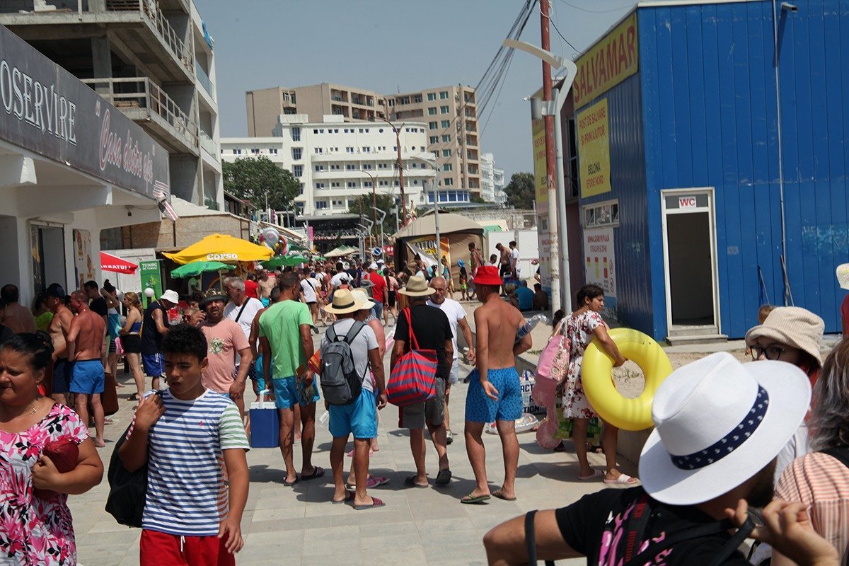 Sezonul estival pe litoralul românesc s-ar putea deschide mai devreme decât în anii precedenți, dacă planurile autorităților și ale hotelierilor se materializează conform celor discutate recent