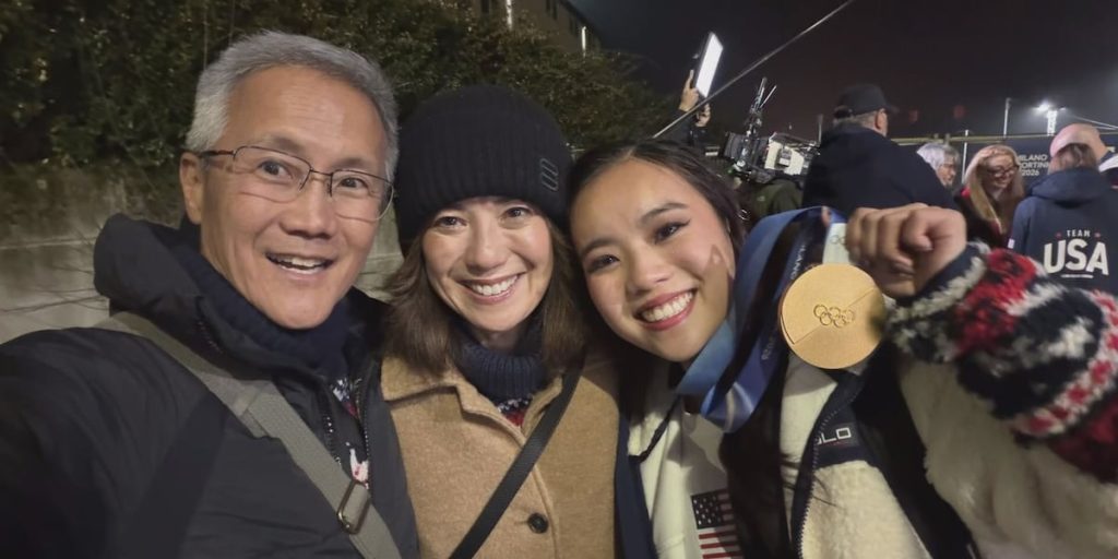 Echipa „Kam-O” aduce un omagiu Hawaii-ului la Jocurile Olimpice de Iarnă Ellie Kam și partenerul său, Danny O’Shea, reprezintă cu mândrie Statele Unite în cadrul Jocurilor Olimpice de Iarnă din Italia, având origini profunde în Hawaii