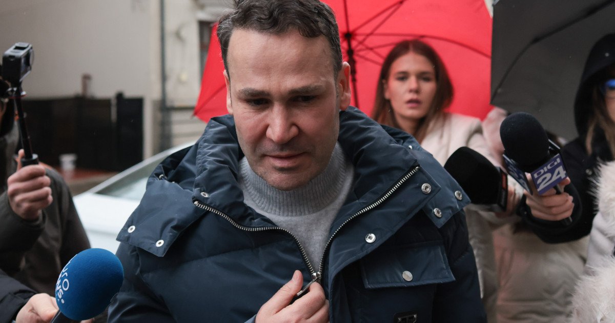 Robert Negoiță revine la primărie după revocarea controlului judiciar Robert Negoiță, primarul Sectorului 3 al Capitalei, și-a reluat activitatea la primărie, joi, 12 octombrie, după ce Tribunalul București a admis contestația sa și a revocat măsura controlului judiciar impus de procurorii Direcției Naționale Anticorupție (DNA)