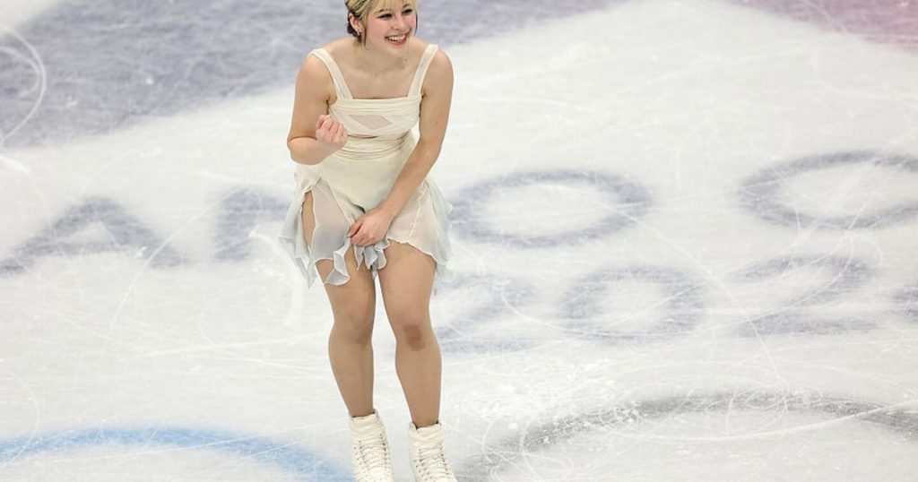 Alysa Liu, speranța medaliei pentru Team USA în patinajul artistic După o prestație sub așteptări a coechipierei sale, Amber Glenn, Alysa Liu devine principala speranță a echipei americane în competiția feminină de patinaj artistic