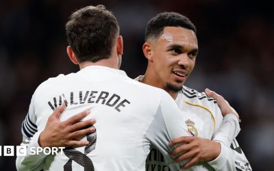 Alvaro Arbeloa gesticulates on the sideline