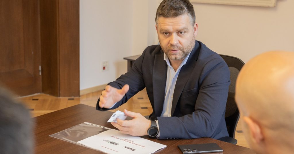 „Criza transportului în București: Autobuzele Otokar revin pe traseu!”