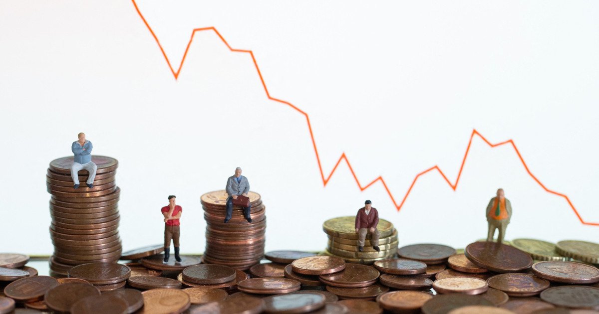 România a intrat în recesiune tehnică: Perspective îngrijorătoare pentru economie România a intrat oficial în recesiune tehnică, după ce Produsul Intern Brut (PIB) a înregistrat două trimestre consecutive de scădere