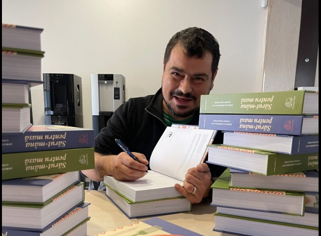 cosmin-dragomir-autor-carti-scriitor.jpg - ReactiveNews