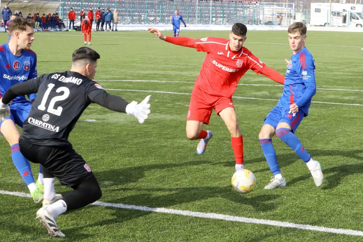 Steaua și CS Dinamo oferă un amical spectaculos: 4 goluri marcat!