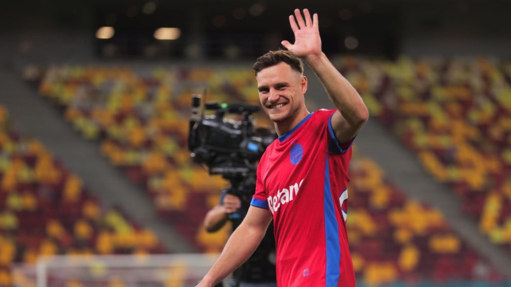 FCSB oficializează transferul lui Dennis Politic: pleacă în Superligă.