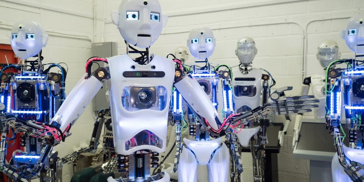 fabrica-de-roboti.jpg - ReactiveNews