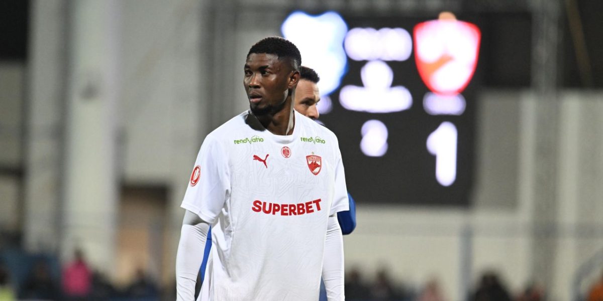 farul-constanta-dinamo-bucuresti-superliga-superbet-4022026-kennedy-boateng.jpg - ReactiveNews