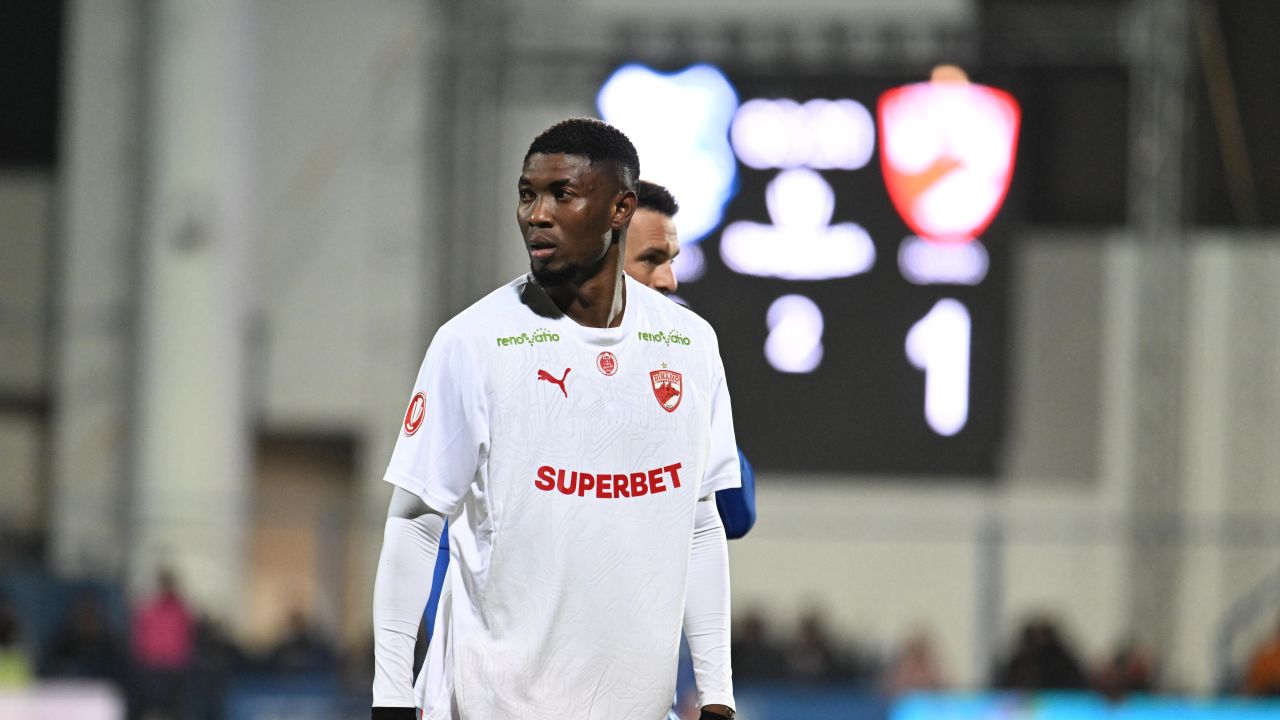Dinamo București și Unirea Slobozia: O confruntare cu implicatii cruciale După un parcurs oscilant în Superliga, Dinamo București se pregătește să întâlnească Unirea Slobozia într-un meci ce ar putea să definească soarta echipei în acest sezon