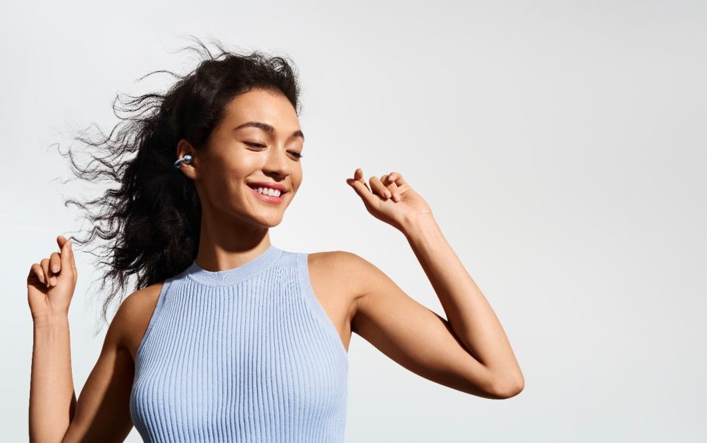 Huawei lansează noua generație de căști True Wireless, FreeClip 2, care impulsionează tendința de îmbinare a modei cu tehnologia