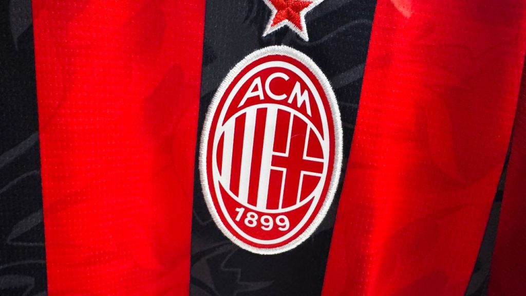 AC Milan pregătește transferul unui jucător român de top.