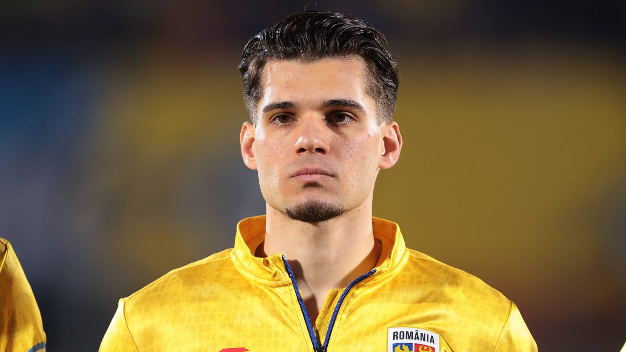 Naționala României se pregătește de debut în calificările pentru Cupa Mondială 2026 Naționala României va avea parte de un moment decisiv joi, de la ora 19:00, în Bruxelles, unde va înfrunta Belgia în prima etapă a calificărilor pentru Cupa Mondială din 2026
