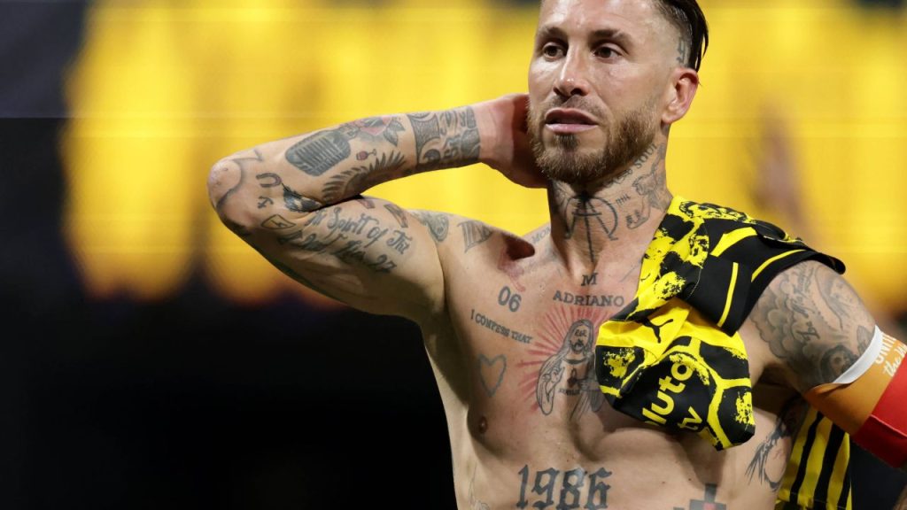 Sergio Ramos, o revenire spectaculoasă în fotbalul european Fundașul spaniol Sergio Ramos, cunoscut pentru cariera sa strălucitoare la Real Madrid și pentru multiplele sale trofee internaționale, își propune să revină pe marile stadioane ale Europei