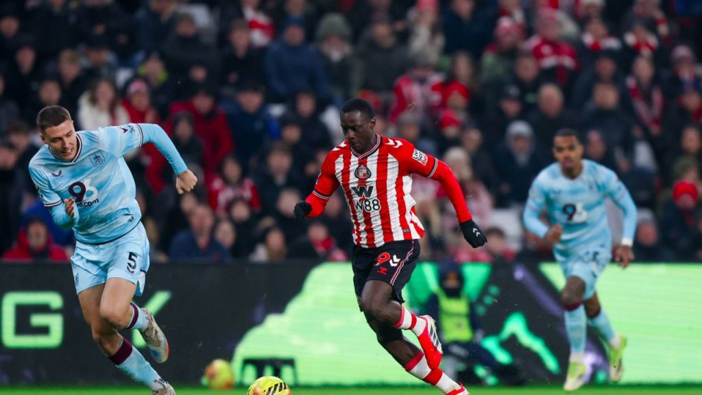 Premier League, acțiune în direct și exclusivitate pe VOYO Premier League, considerat de mulți cel mai atractiv campionat de fotbal din lume, își deschide porțile în fața pasionaților de sport, fiind transmis în direct și în exclusivitate pe platforma VOYO