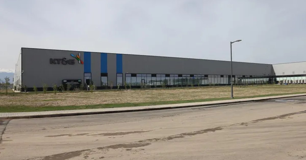 KT&G a ales Kazahstanul, nu România, pentru o nouă fabrică de tutun Gigantul sud-coreean KT&G, lider în industria tutunului, a decis să investească în construcția unei fabrici în Kazahstan, abandonând planurile inițiale de a deschide o giga-fabrica în România