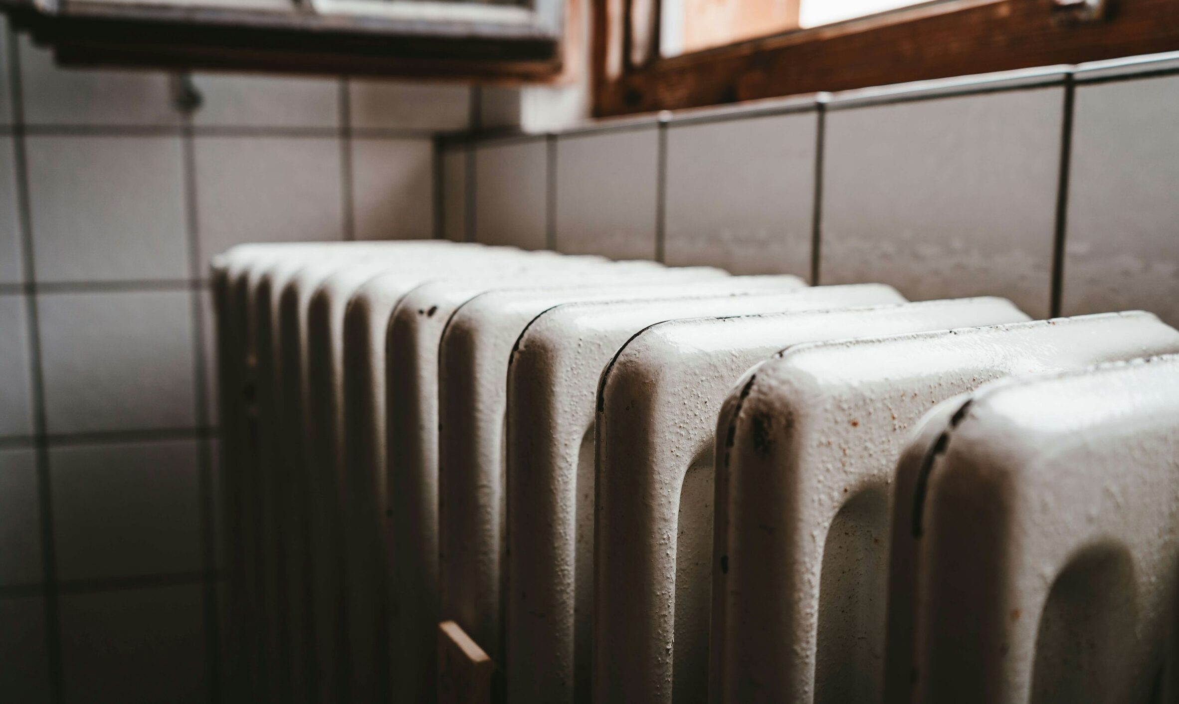 Termoenergetica detaliază când scad facturile la apă caldă și căldură, și obligațiile sale, în contextul propunerilor lui Daniel Băluță