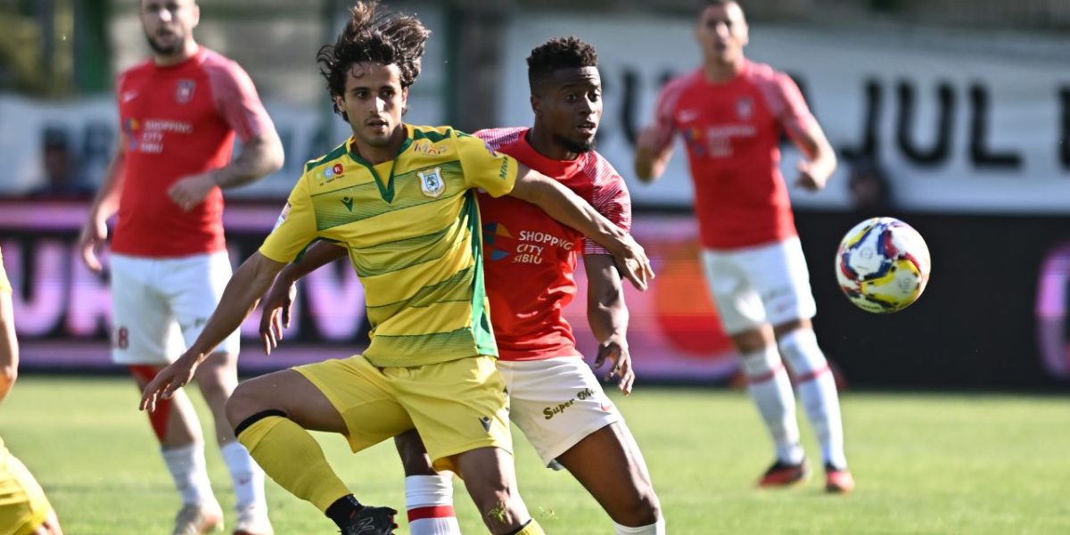 massaro-cs-mioveni-csc-selimbar-play-off-liga-2-casa-pariurilor-15042024.jpg - ReactiveNews