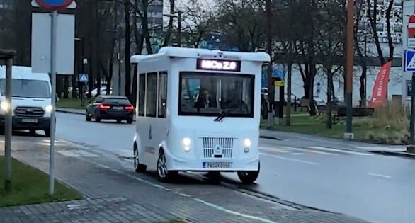 mica-bus-autonom-made-in-ue-e1771231123499.jpg - ReactiveNews