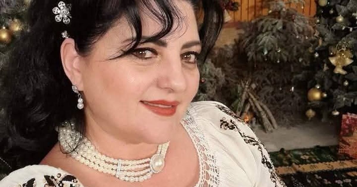 Doliu în muzica populară: Mihaela Cojocaru a plecat dintre noi Lumea muzicii populare din România se află în stare de doliu după dispariția Mihaelei Cojocaru, o interpretă de renume care a păstrat viu folclorul autentic