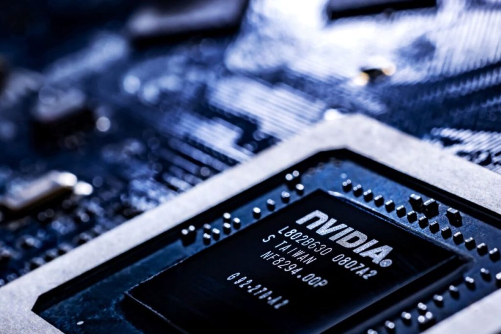 Google accelerează agresiv în domeniul inteligenței artificiale, iar investițiile recente ale gigantului tech au avut un impact major asupra pieței globale de hardware și tehnologie