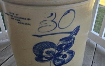 o-femeie-planuia-sa-vanda-vasul-vechi-abandonat-in-curtea-casei-cu-20-de-dolari-licitatia-a-explodat.webp - ReactiveNews