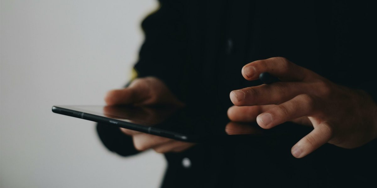 pexels-ekrulila-2261059-scaled.jpg - ReactiveNews