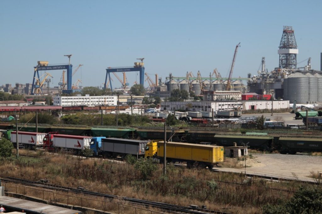 Un incident feroviar produs în Portul Constanța a generat alarmă în rândul autorităților și personalului feroviar, după ce un mecanic de locomotivă a fost depistat sub influența alcoolului în momentul producerii evenimentului