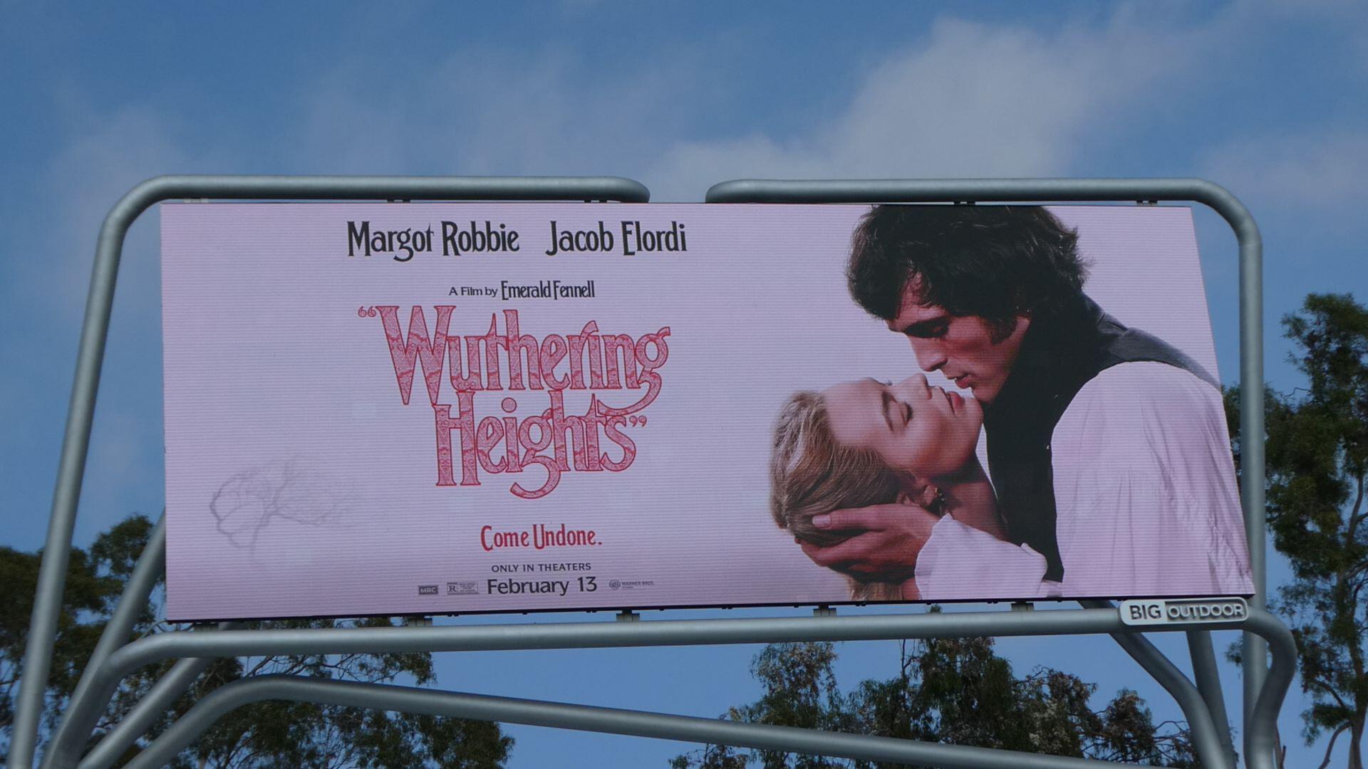 “Wuthering Heights”: o nouă interpretare plină de pasiune și seducție atrage atenția publicului Campania de promovare a celui mai recent film adaptat după clasicul roman al lui Emily Brontë, „Wuthering Heights”, a captat atenția publicului printr-un veritabil spectacol vizual și emoțional