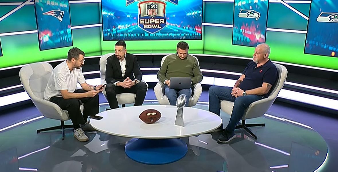 screenshot-2026-02-09-000714.png - ReactiveNews