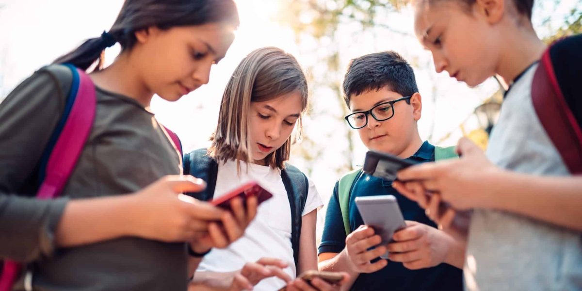 social-media-copii.jpg - ReactiveNews