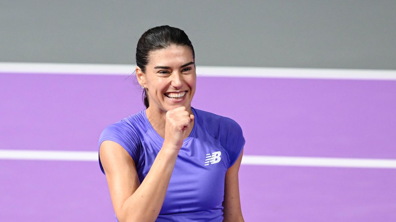 Sorana Cîrstea, o figură de necontestat în finala Transylvania Open Sorana Cîrstea, jucătoarea română de tenis, a arătat o formă extraordinară în semifinala turneului Transylvania Open, desfășurat la Cluj-Napoca