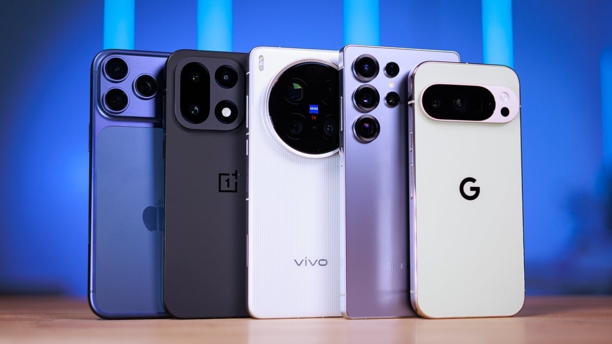 Anul 2026 pare să aducă o mutație profundă în industria smartphone-urilor, marcând nu doar o evoluție tehnologică, ci și o schimbare în filozofia de diferențiere a dispozitivelor din topul pieței